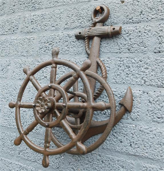 Grote foto waterslanghouder gietijzer met anker bruin tuin en terras tuindecoratie