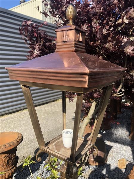 Grote foto lamp messing koper xl op voet geweldige uitstraling tuin en terras verlichting