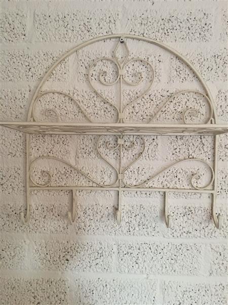 Grote foto wandplankkapstok gemaakt van smeedijzer old white huis en inrichting woningdecoratie
