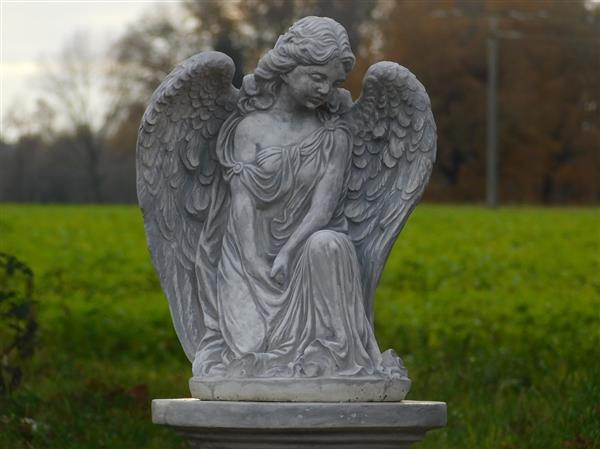 Grote foto beeld engel met vleugels gedetailleerd steen tuin en terras tuindecoratie