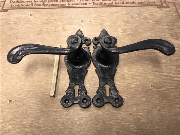 Grote foto exclusieve set deurbeslag smeedijzer zwarte poedercoating bb55 weerbestendig doe het zelf en verbouw materialen en producten