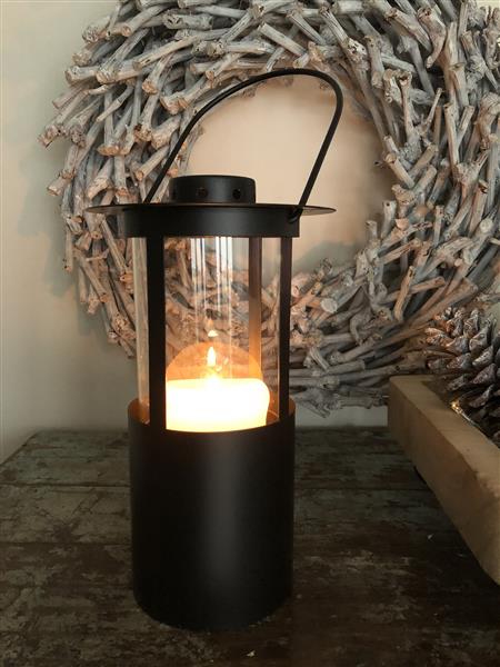 Grote foto olielamp zwart metaal en glas lantaarn ophangbaar tuin en terras tuindecoratie