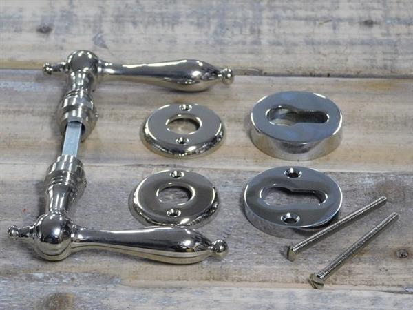 Grote foto set deurbeslag nikkel set met de rozetten met veiligheid pz geschikt. doe het zelf en verbouw materialen en producten