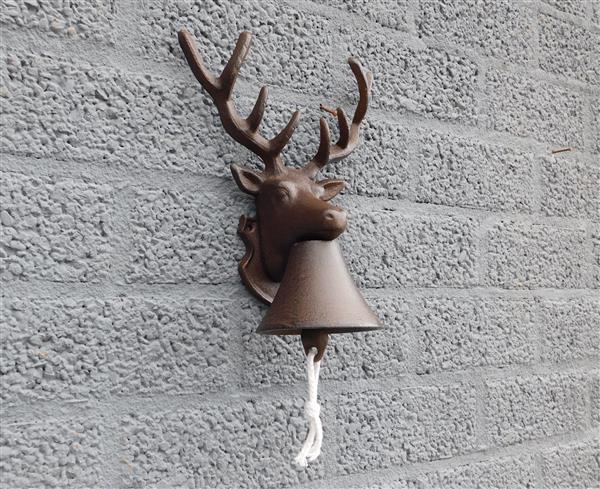 Grote foto muurklok met hert bel voor tuinhuis deurbel met hert motief doe het zelf en verbouw deuren en horren