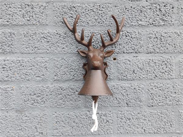 Grote foto muurklok met hert bel voor tuinhuis deurbel met hert motief doe het zelf en verbouw deuren en horren