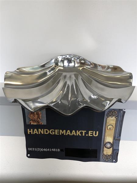 Grote foto nikkelen schelp als schaal top ontwerp. huis en inrichting woningdecoratie