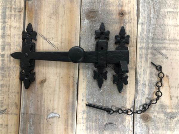 Grote foto staldeur hardware ijzeren poort slot valslot doe het zelf en verbouw materialen en producten