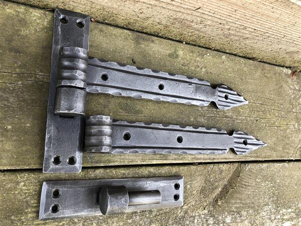 Grote foto prachtig zwaar smeedwerk degelijke sierlijke hengen topkwaliteit doe het zelf en verbouw materialen en producten