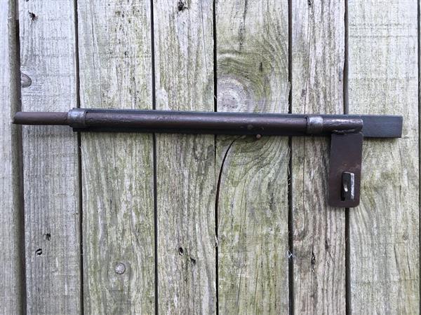 Grote foto fraai en groot schuifslot zeer robuust gemaakt van ijzer top kwaliteit doe het zelf en verbouw materialen en producten