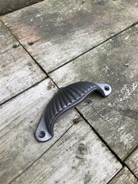 Grote foto smeedijzeren deurgreep mooie en stevige greep voor een deur of bijvoorbeeld een lade doe het zelf en verbouw materialen en producten