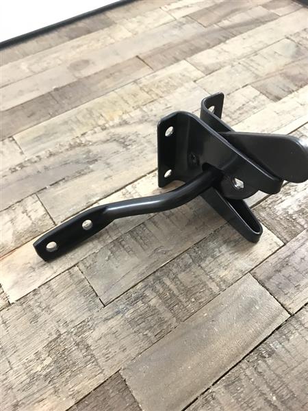 Grote foto eenvoudig valslot poortslot vanger zwart ijzeren slot doe het zelf en verbouw materialen en producten