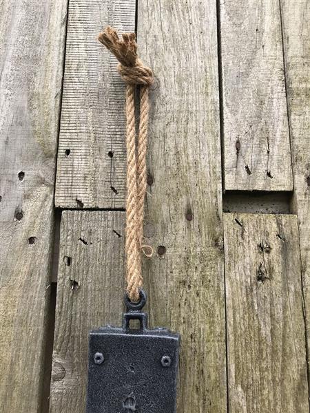 Grote foto een mooie robuuste haak heel decoratief object tuin en terras tuindecoratie