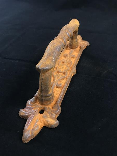Grote foto een gietijzeren deurgreep in rust heel mooi en stevig doe het zelf en verbouw materialen en producten