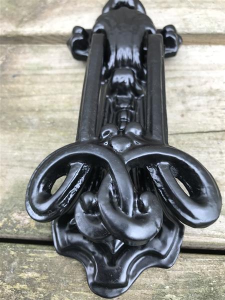 Grote foto een mooie deurklopper mat zwart heel sierlijk doe het zelf en verbouw materialen en producten