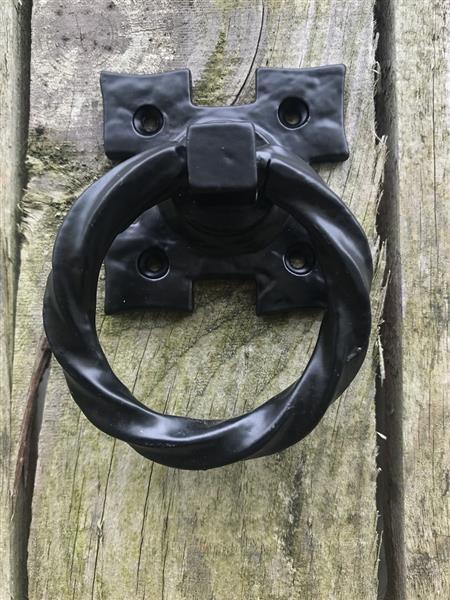 Grote foto een trekhendel voor de deur of voor bijvoorbeeld een kastdeur of lade doe het zelf en verbouw materialen en producten