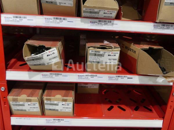 Grote foto inhoud van 2 planken schroeven bouten doe het zelf en verbouw onderdelen en accessoires