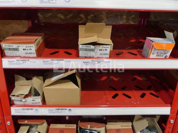 Grote foto inhoud van 2 planken schroeven bouten doe het zelf en verbouw onderdelen en accessoires