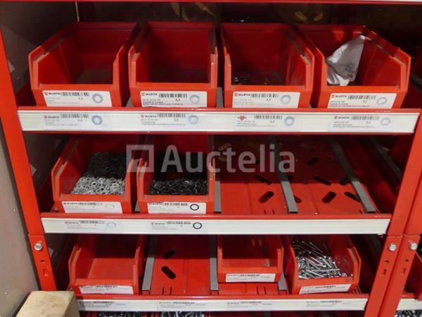 Grote foto inhoud van 2 planken schroeven bouten doe het zelf en verbouw onderdelen en accessoires