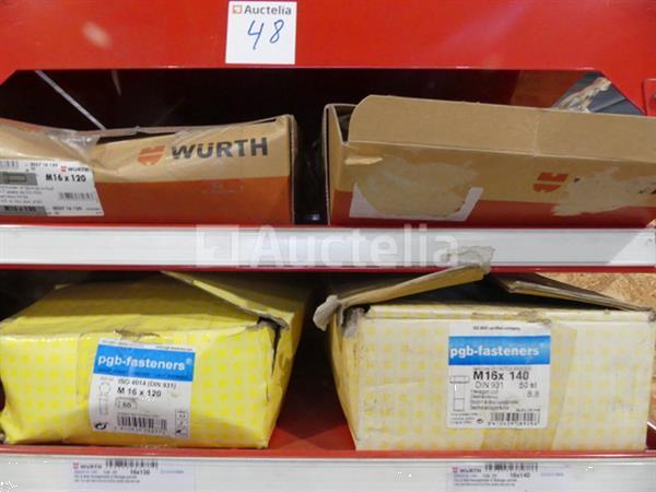 Grote foto inhoud van 2 planken schroeven bouten doe het zelf en verbouw onderdelen en accessoires