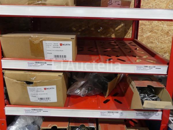 Grote foto inhoud van 2 planken schroeven bouten doe het zelf en verbouw onderdelen en accessoires