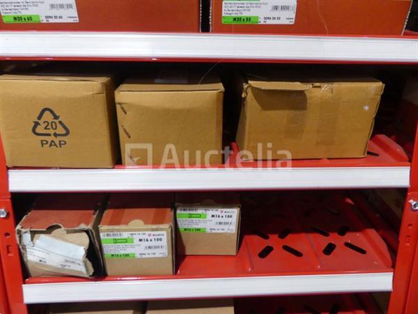 Grote foto inhoud van 2 planken schroeven bouten doe het zelf en verbouw onderdelen en accessoires