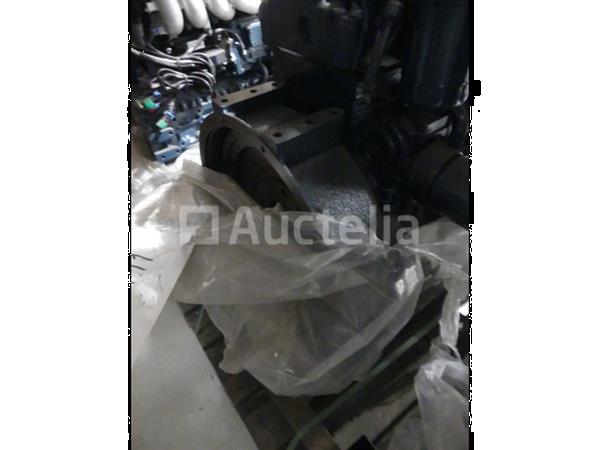 Grote foto kubota v3300 t aardgasmotor agrarisch tractor onderdelen