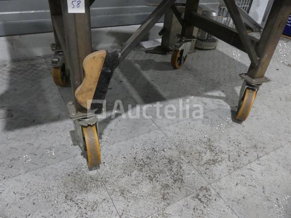 Grote foto lastafel op wielen doe het zelf en verbouw ijzerwaren en bevestigingsmiddelen