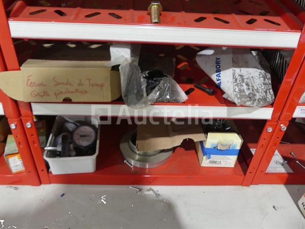 Grote foto inhoud van 2 planken schroeven bouten doe het zelf en verbouw onderdelen en accessoires