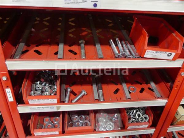 Grote foto inhoud van 2 planken schroeven bouten doe het zelf en verbouw onderdelen en accessoires