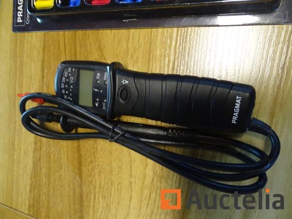 Grote foto elektrische tester elektricienset met tang tang en elektriciensschroevendraaier doe het zelf en verbouw gereedschappen en machines