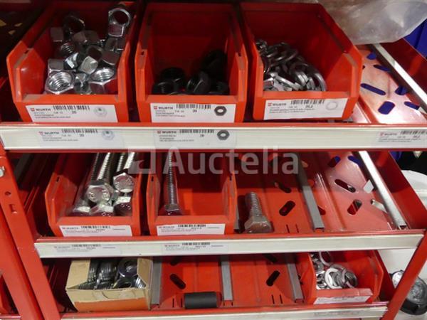 Grote foto inhoud van 2 planken schroeven bouten doe het zelf en verbouw onderdelen en accessoires