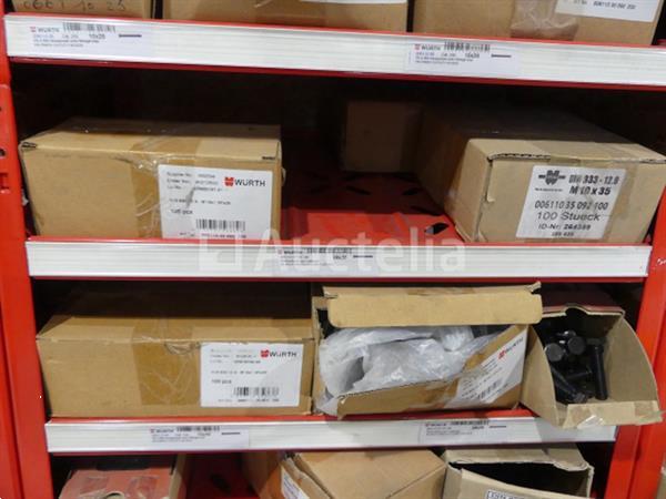 Grote foto inhoud van 2 planken schroeven bouten doe het zelf en verbouw onderdelen en accessoires