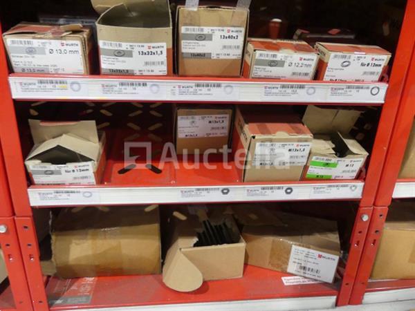 Grote foto inhoud van 2 planken schroeven bouten doe het zelf en verbouw onderdelen en accessoires