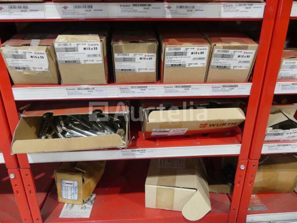 Grote foto inhoud van 2 planken schroeven bouten doe het zelf en verbouw onderdelen en accessoires