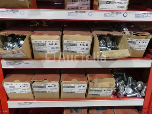 Grote foto inhoud van 2 planken schroeven bouten doe het zelf en verbouw onderdelen en accessoires