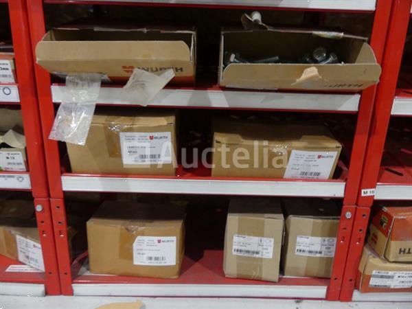 Grote foto inhoud van 2 planken schroeven bouten doe het zelf en verbouw onderdelen en accessoires