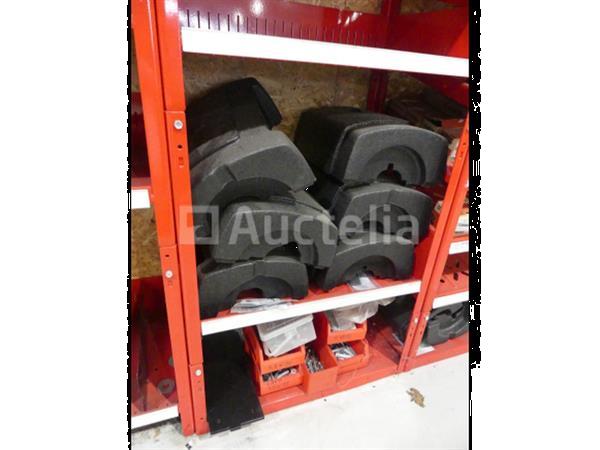 Grote foto inhoud van 2 planken doe het zelf en verbouw onderdelen en accessoires