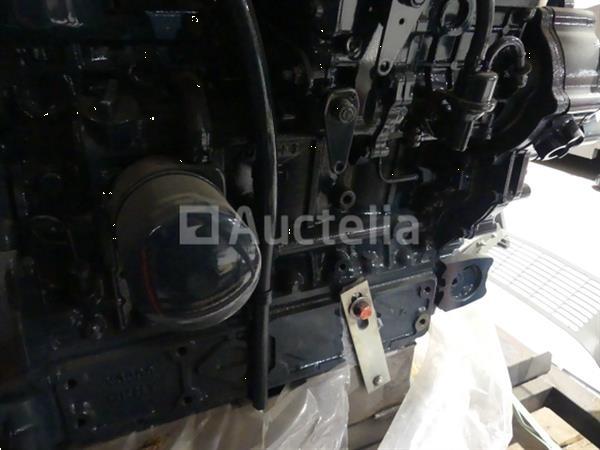 Grote foto kubota v3300 t aardgasmotor agrarisch tractor onderdelen