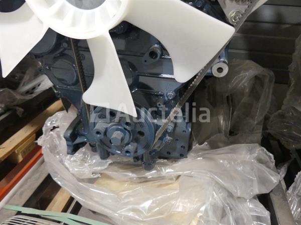 Grote foto kubota v3300 t aardgasmotor agrarisch tractor onderdelen