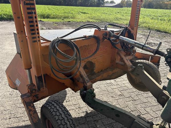 Grote foto keulmac klapper en samon rooier agrarisch oogstmachines