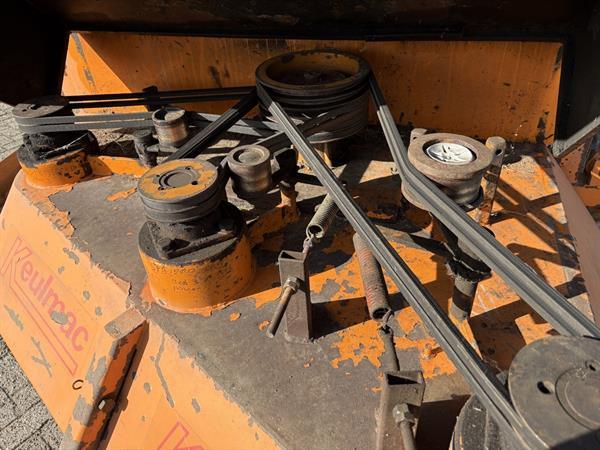 Grote foto keulmac klapper en samon rooier agrarisch oogstmachines