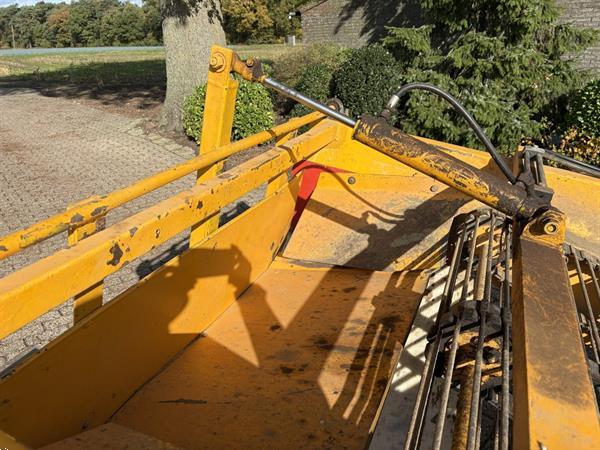 Grote foto keulmac klapper en samon rooier agrarisch oogstmachines