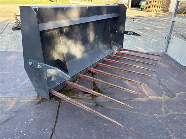 Grote foto euro vorkenbord en pelikaanbak agrarisch algemeen