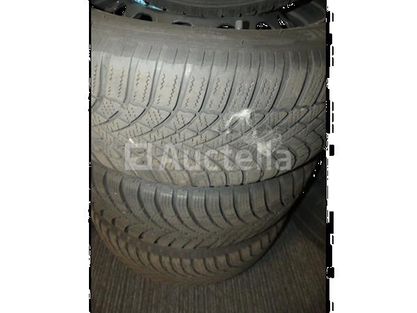 Grote foto 4 winterbanden op plaatstalen velgen bridgestone blizzak lm005 205 55 r16 agrarisch wielen