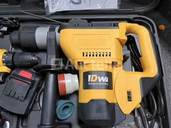 Grote foto sloophamer met accuboor doe het zelf en verbouw gereedschappen en machines