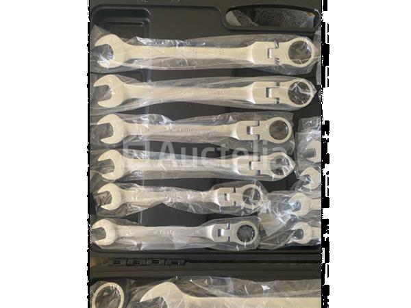 Grote foto 22 delige flexibele ringratel steeksleutel set 6 32mm doe het zelf en verbouw gereedschappen en machines