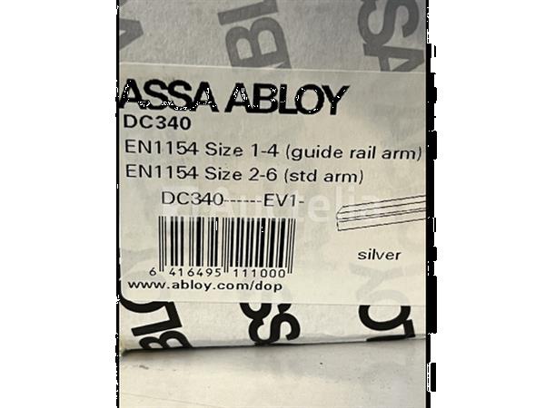 Grote foto deurdrammer met arm assa abbloy doe het zelf en verbouw gereedschappen en machines