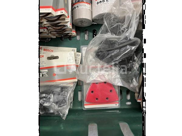 Grote foto partij schuurmiddelen makita en bosch doe het zelf en verbouw gereedschappen en machines