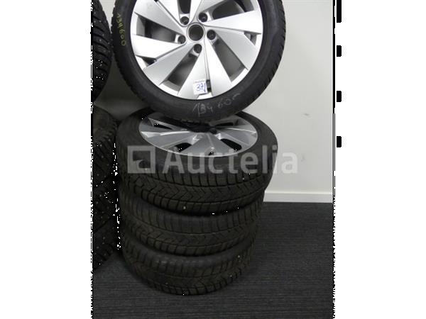 Grote foto 4 winterbanden op aluminium velgen pirelli sottozero3 205 50 r17 agrarisch wielen