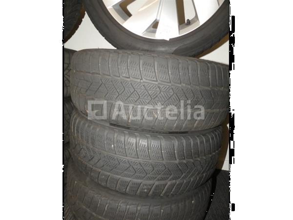 Grote foto 4 winterbanden op aluminium velgen pirelli sottozero3 205 50 r17 agrarisch wielen